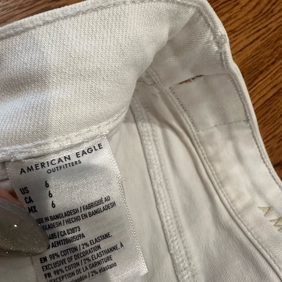 American Eagle Distressed White Denim Shorts - Picture 3 of 4